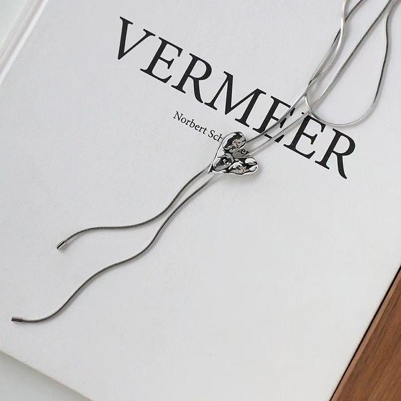 Summer Fashion Irregular Love Sweater Chain Adjustable Titanium Steel Snake Chain Long Sweater Chain Necklace Jewelry