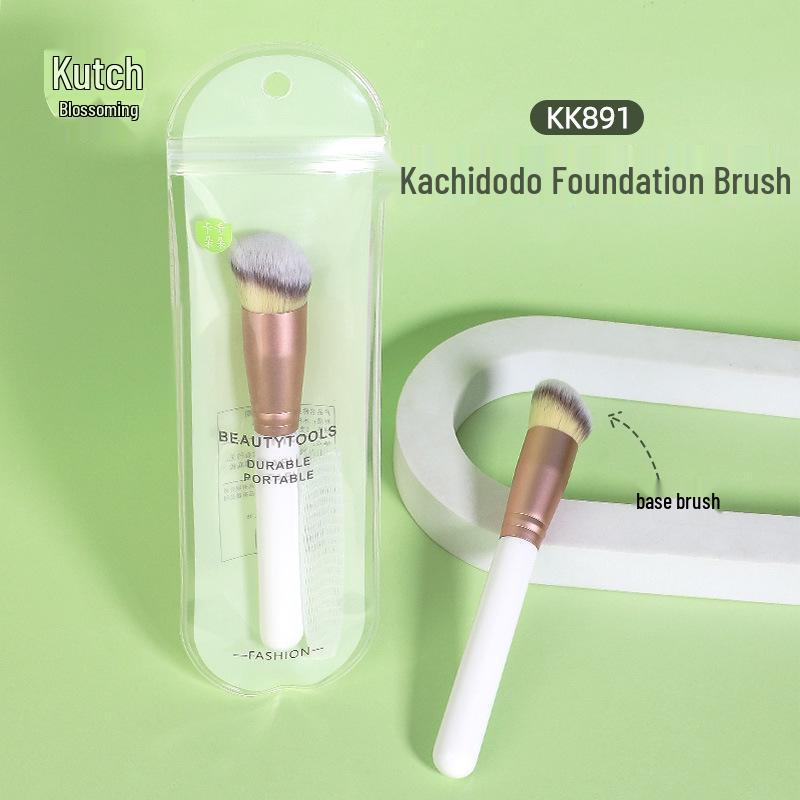 

Top-Selling 170 Seamless Angled Foundation & Highlight Brush