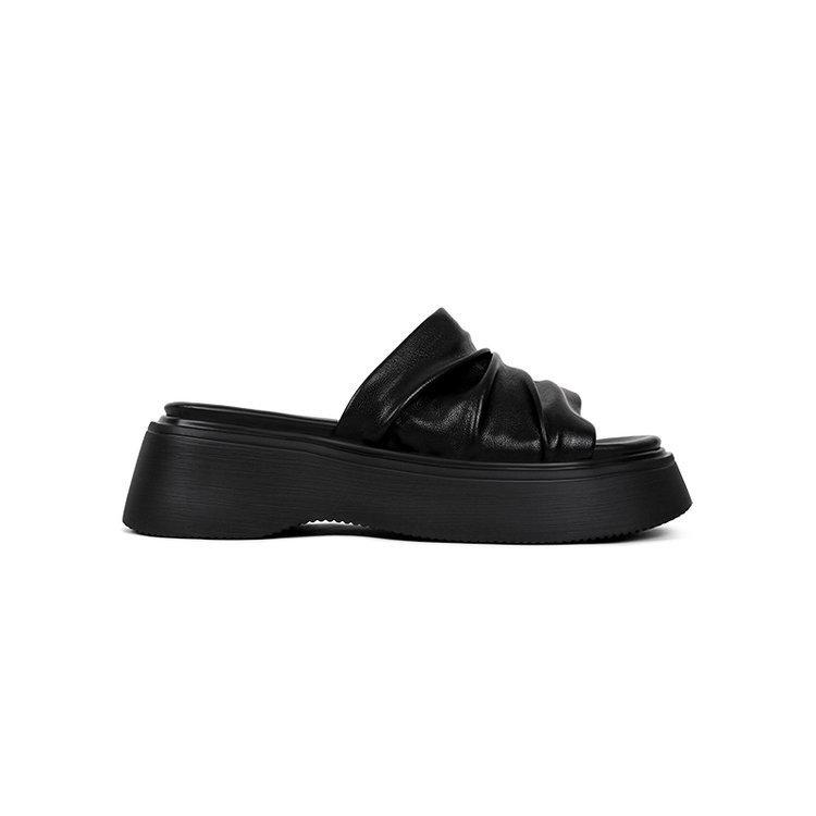 2025 new French retro platform one-word slippers for women's summer wear with skirts, wedge heels, slippers, muffin cool slippers