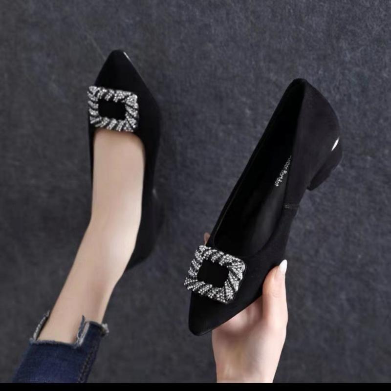 Dámské boty na nízkém podpatku Elegantní dámské kancelářské boty Špičaté boty Dámské sandály