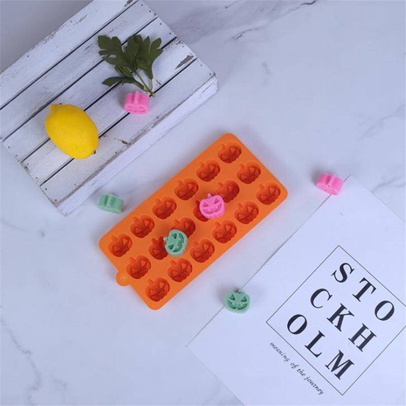 18 Holes Mini Halloween Silicone Pumpkin Mold for Thanksgiving Chocolate Gummies Candy Christmas Candy Cake Decoration