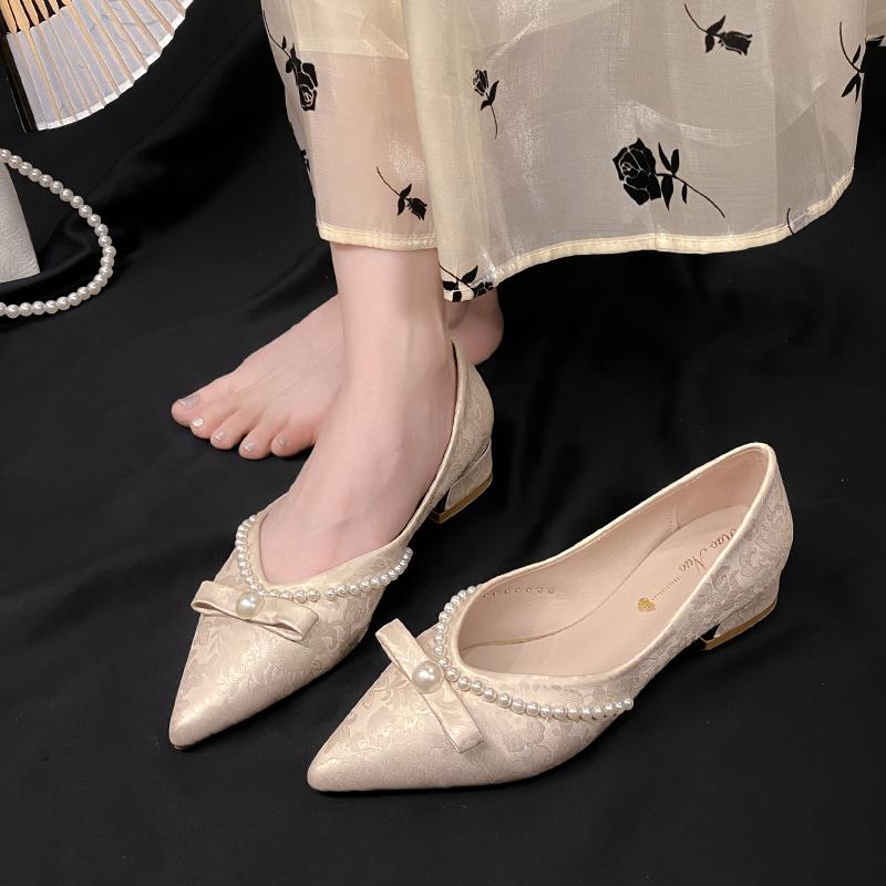 Fashion Metal Crystal Splice Women Pumps Kitten Thick Heel Elegant Party Ladies Shoes Zapatos De Mujer