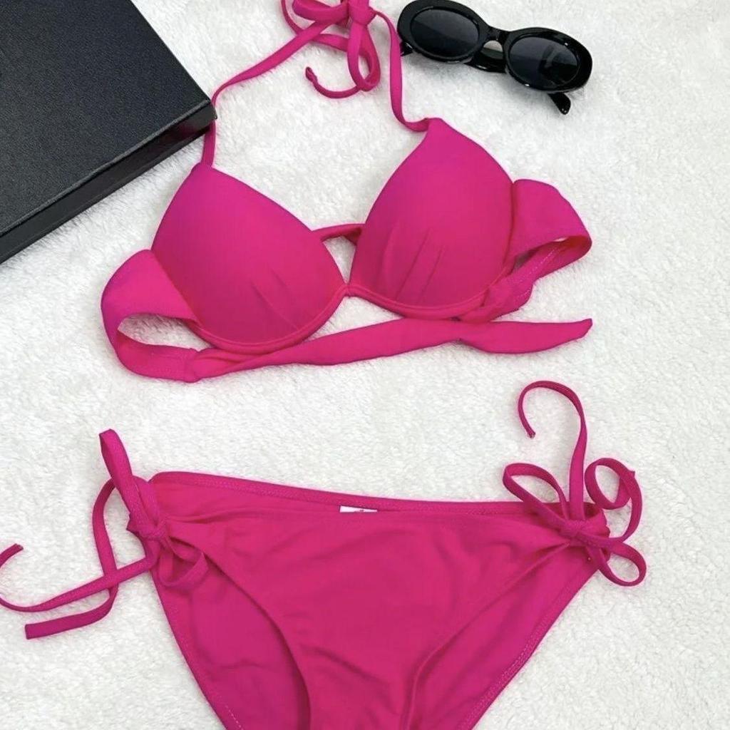 Women's Pink Three-Piece Swimsuit: Flirty Beach Vacation Bikini for All Bust Sizes