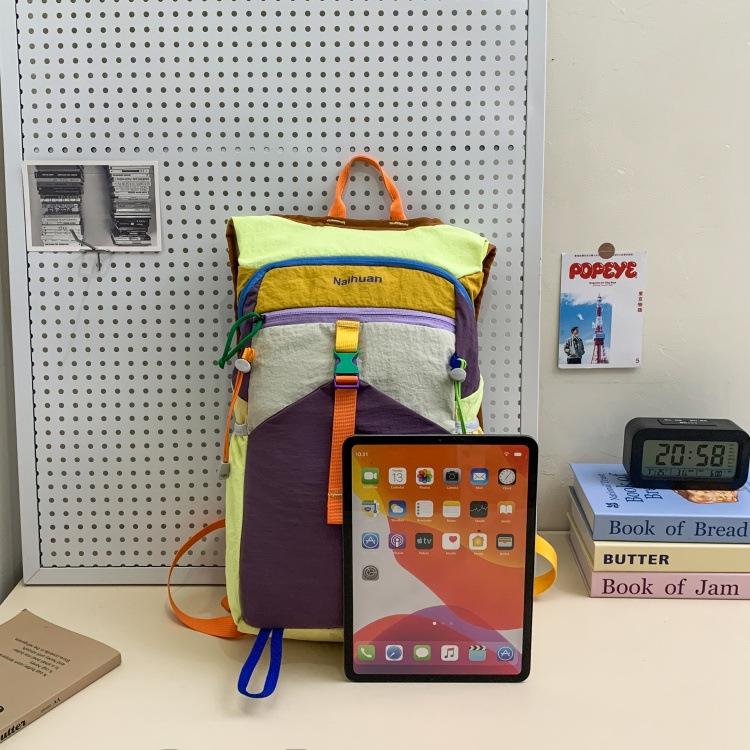 Colorful Women's Lightweight Outdoor Sports Backpack: Large Capacity, Water-Resistant, Casual for Travel & Hiking.