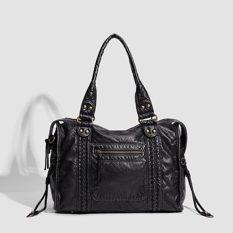 

Women s large-capacity bag, locomotive bag, retro shoulder messenger bag, underarm tote bag, washing bag. 37*12/28 чорний