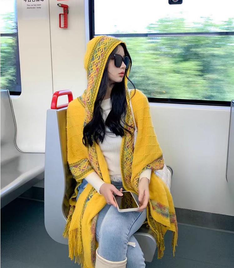 Yunnan Retro Tassel Shawl - Women's Autumn/Winter Cape Scarf for Travel & Vacation