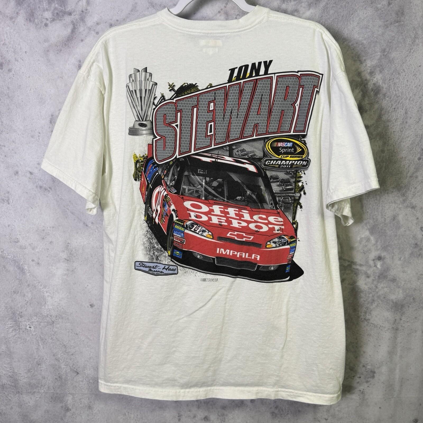 Tony Stewart Nascar T Shirt Mens XL 22x28 White Racing 2011 Championship XL