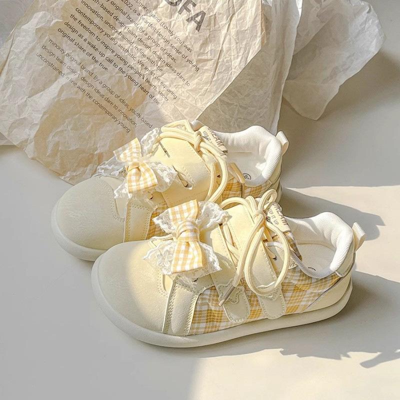 Little white shoes women's 2025 new summer high-value Korean thick-soled versatile chic shoes Korean Velcro board shoes