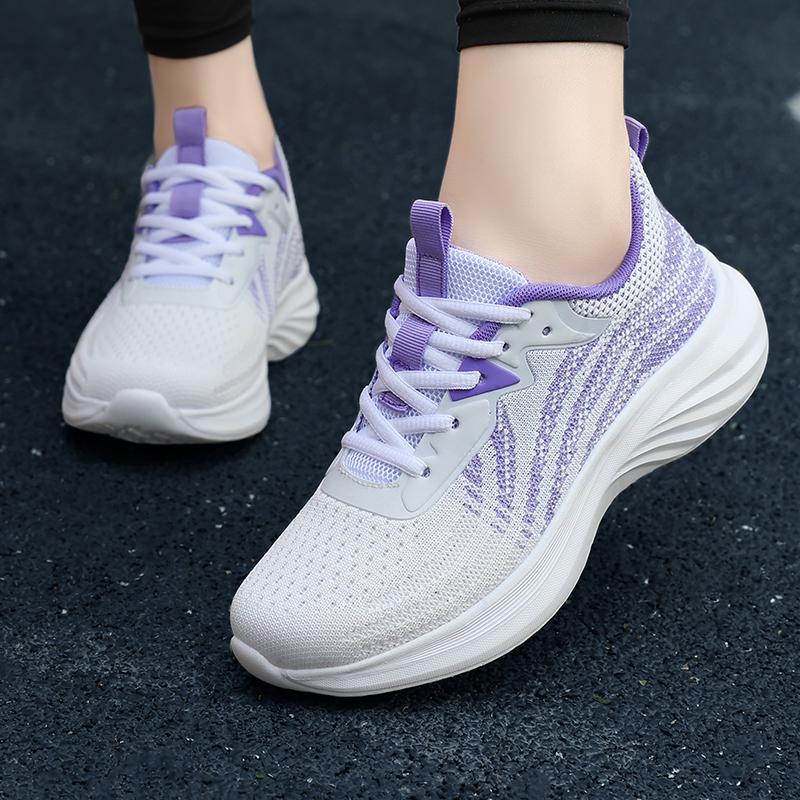 Spring and summer sports shoes running shoes mesh lightweight travel shoes student soft-soled casual shoes