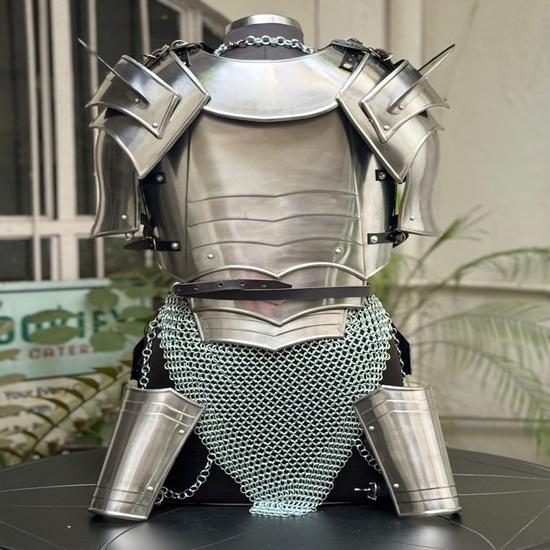 Medieval Women’s Cuirass & Chainmail Armor Set Fantasy LARP Cosplay And SCA Costume  Unique Gift for Her