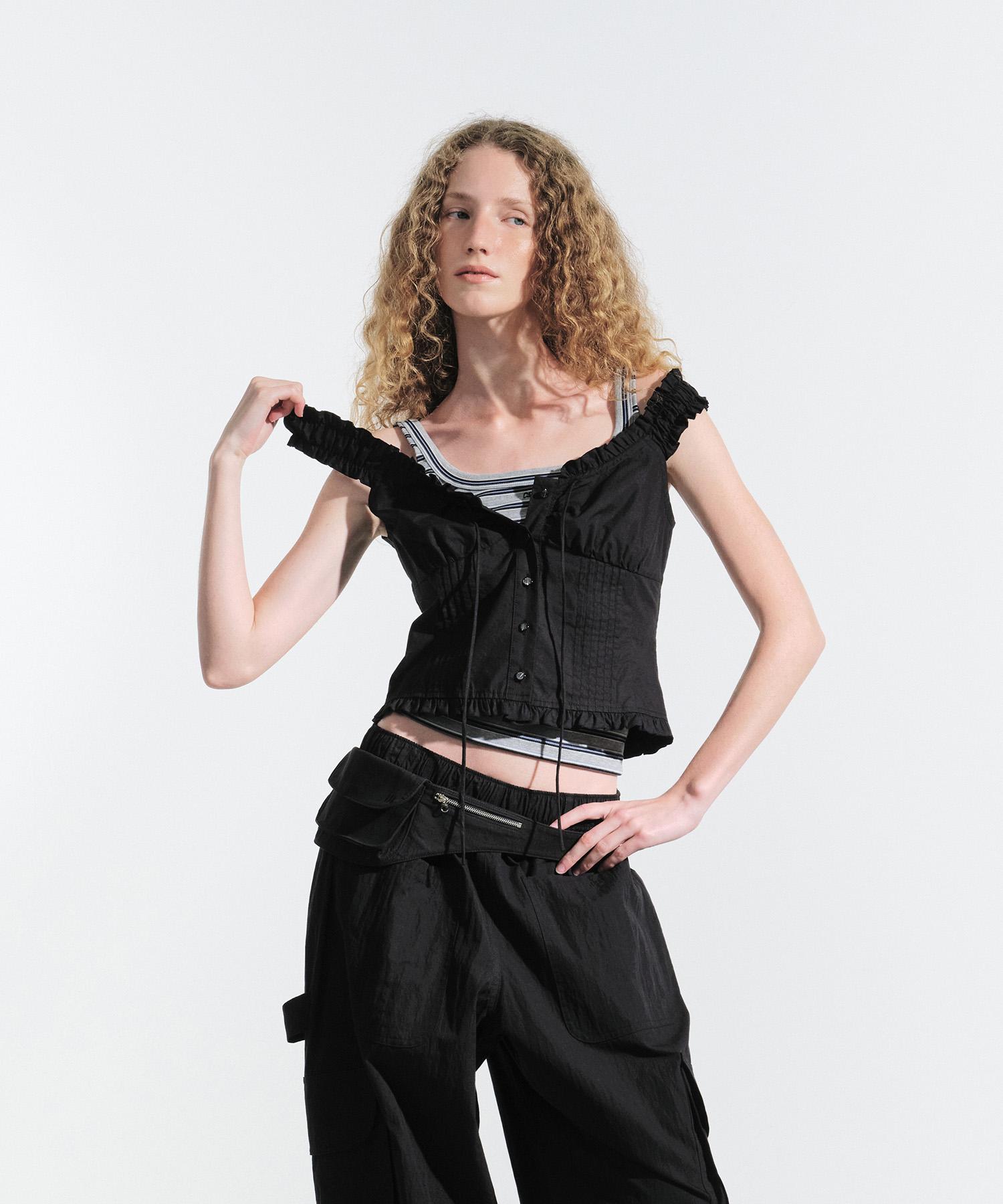 Grove Ina Sleeveless Top (Black) Black/F