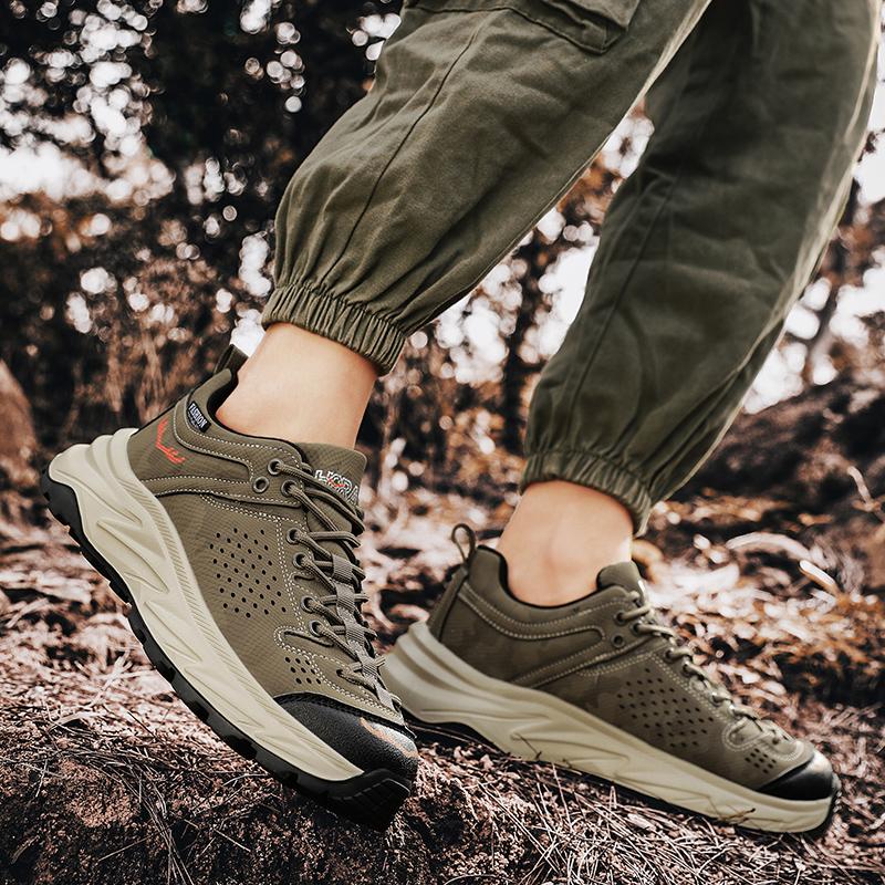 Stylish Outdoor Hiking Shoes for Men Quality Hard-wearing Trekking Sneakers Plush Warm Lined Male Footwear Winter New Arrivals