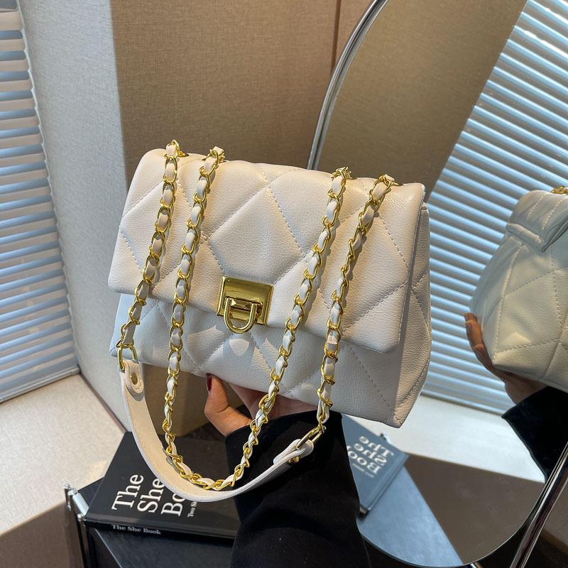 

Сегодняшняя популярная маленькая сумка женская новая весенне-летняя универсальная сумка-мессенджер на цепочке на плечо маленькая квадратная сумка белый