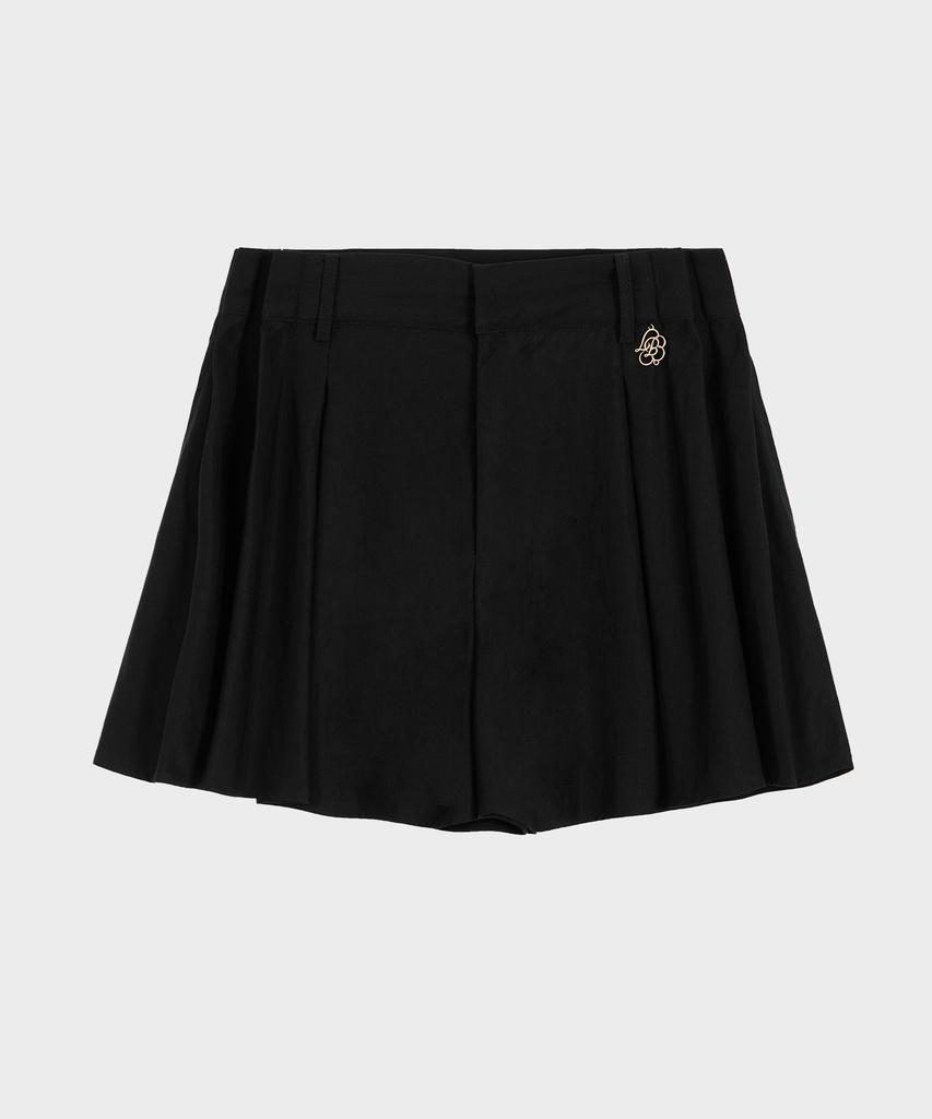 BELLOL Medal Tuck Bermuda Pants Black
