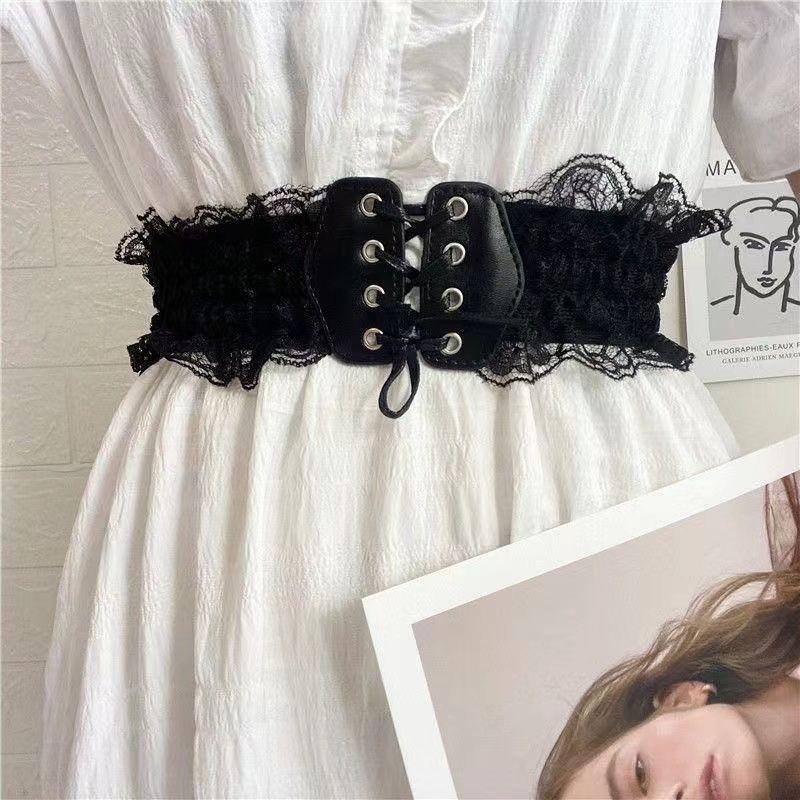 Elegant White Fashionable Lace Trim Dress With Waist Cincher For Stunning Silhouette