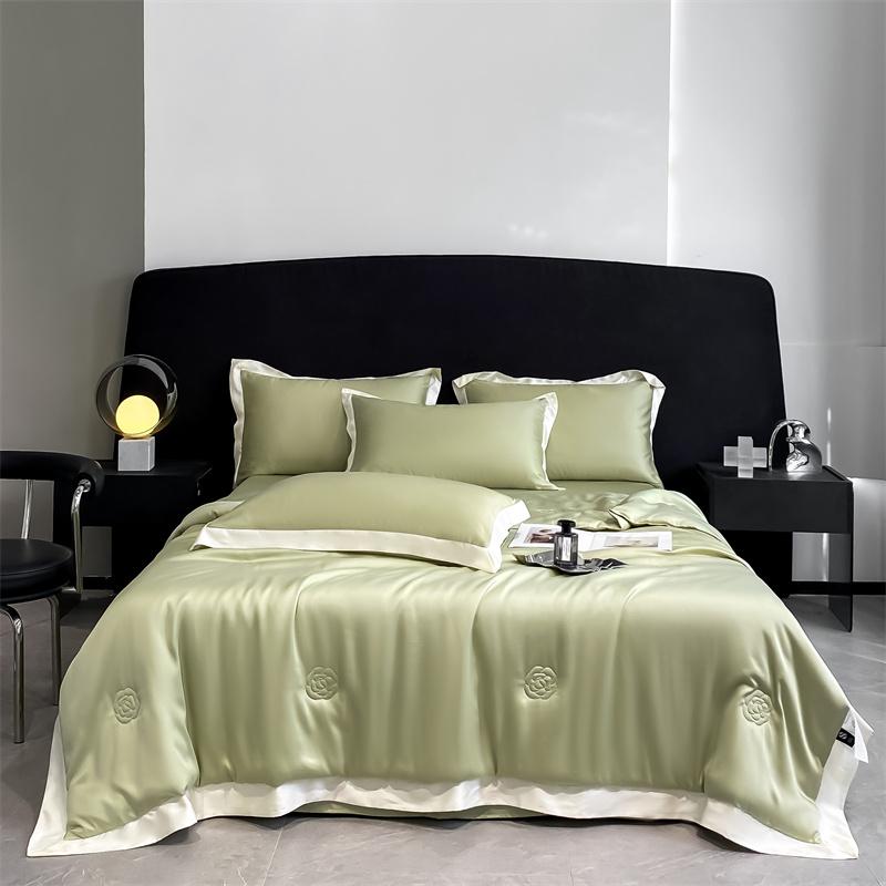 100% Washed Silk Quilt for Summer Embroidery Smooth Ice Cooling Bedspread Silky Blanket for Beds Luxury Summer Comforter for Bed