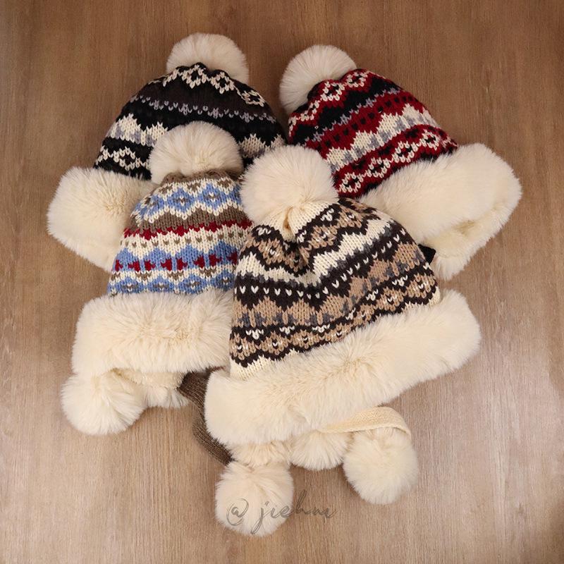 Korean Retro Winter Plush Lei Feng Hat: Warm, Stylish Ear Protection Wool Hat for Women, Slimming Face Effect
