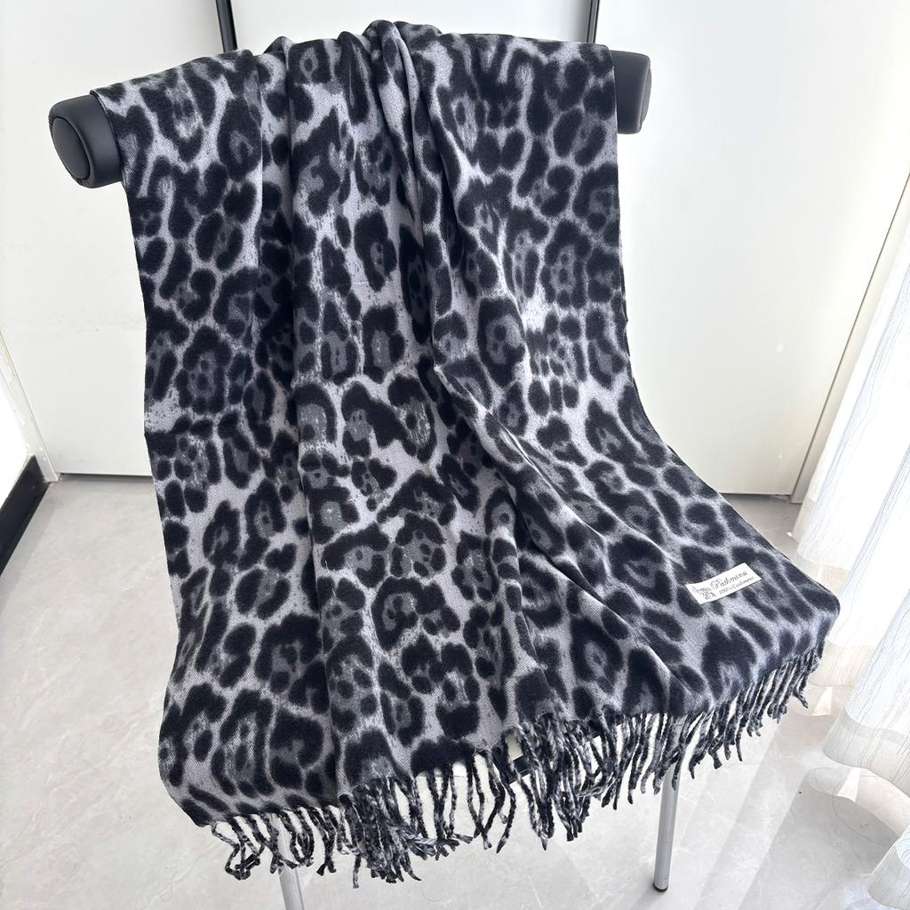 Winter Neck Warmer Scarf For Women Leopard Print Tassel Pashmina Shawl Hijab Faux Cashmere Warps Autumn Elegant Ladies Blanket