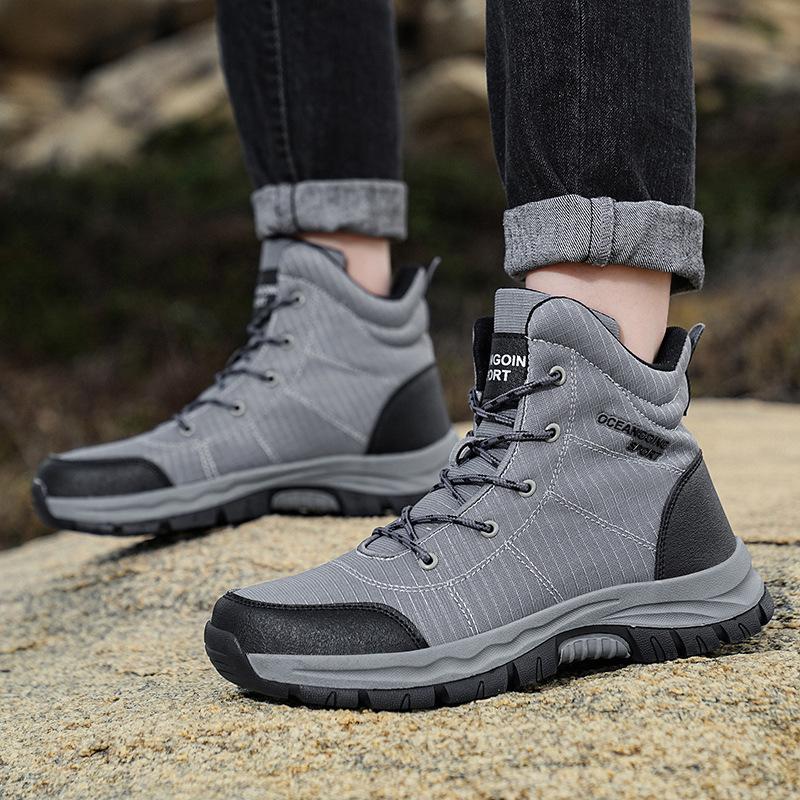 Spring, autumn and winter new hiking shoes men's anti-splashing snow boots sports outdoor shoes velvet men's hiking shoes men