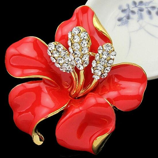 Elegant Rhinestone Lily Brooch – High-End Painted Flower Pin for Weddings