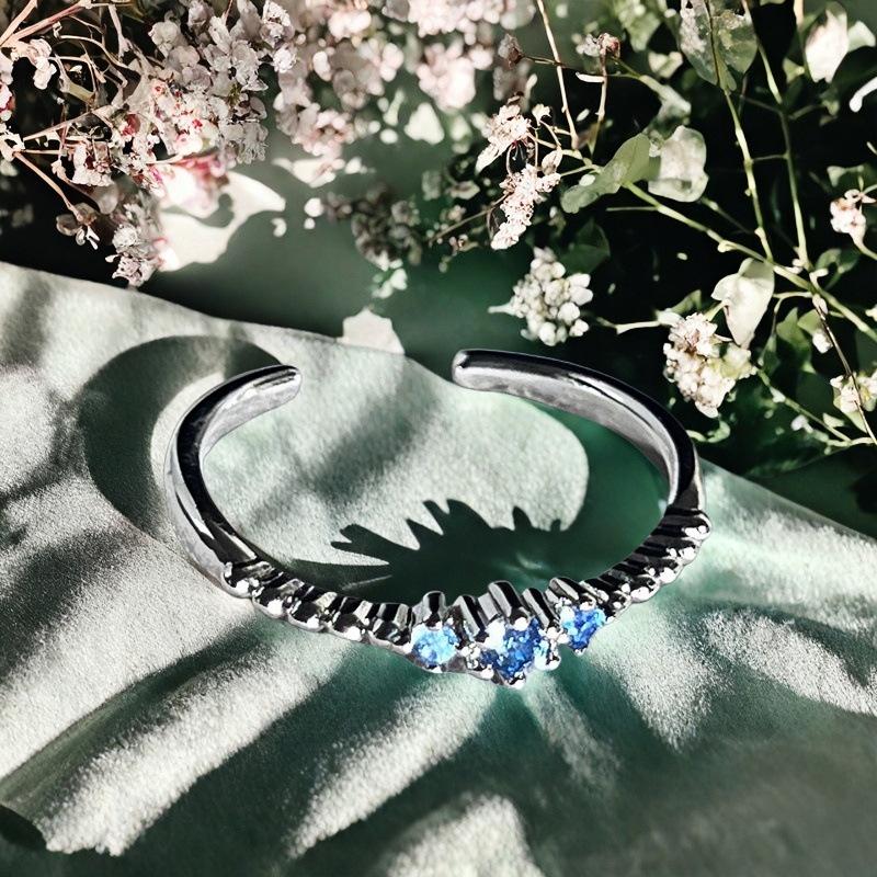 Single Diamond Sea Blue Zir*****Pen Ring Color Treasure Light Luxury Simple With Diamond Niche Design Fashion Ring Woman