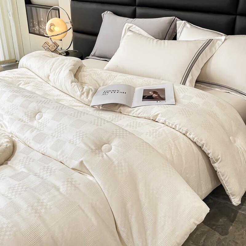 FIRS Simple Jacquard Soy Fiber Quilt