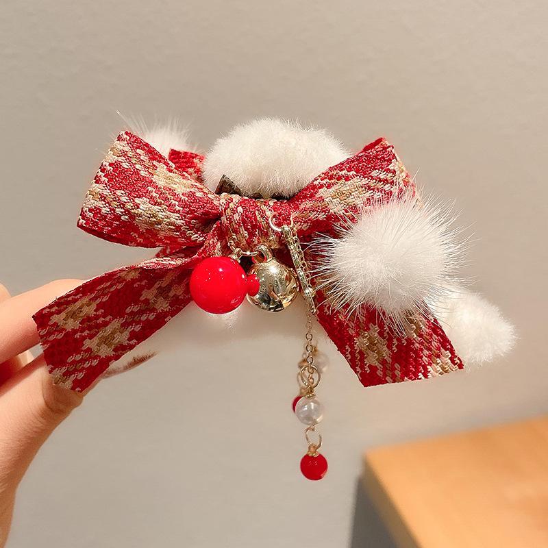 

Plush Red Christmas Bow Claw Hair Clip for Women - Autumn/Winter High-End Shark Clip Accessory