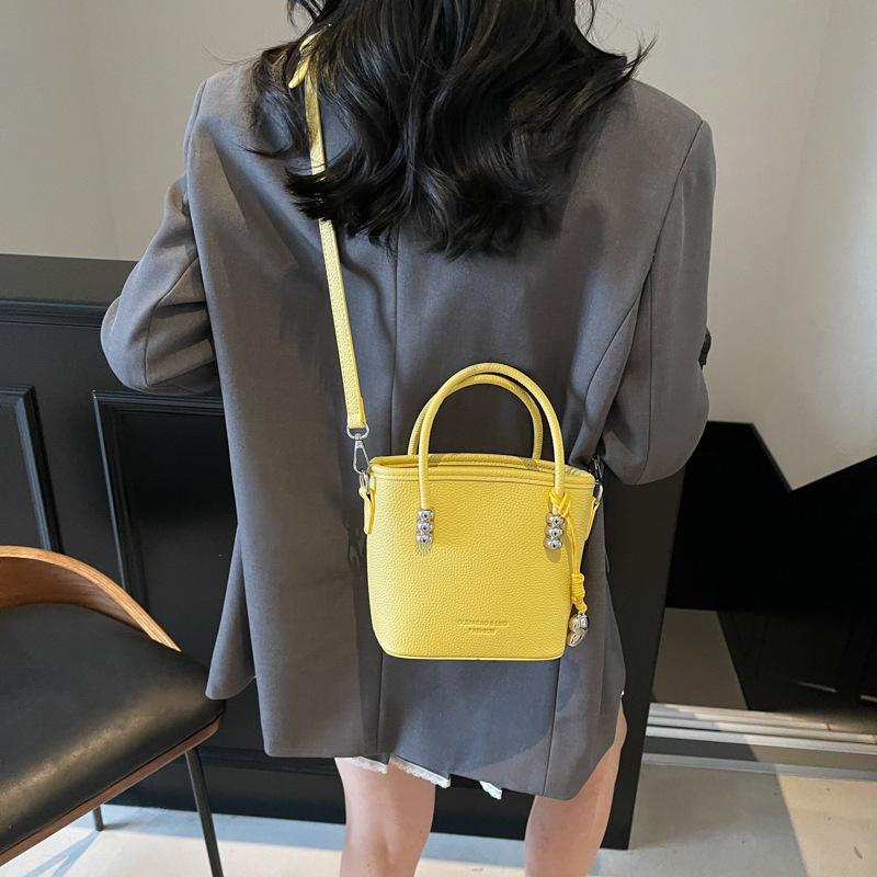 New Solid Color Handbag Women's Versatile Shoulder Bag Fashion Messenger Bag