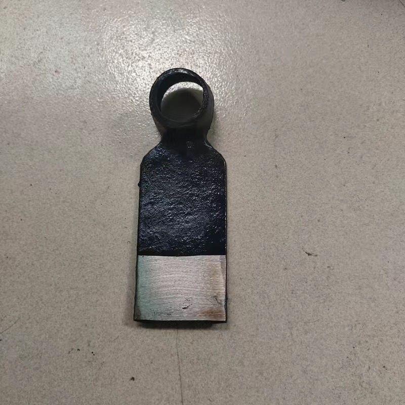 Компактная цельнометаллическая садовая мотыга: Идеально для прополки, копания и посадки овощей. Идеально подходит для использования на открытом воздухе дома и сбора побегов бамбука.