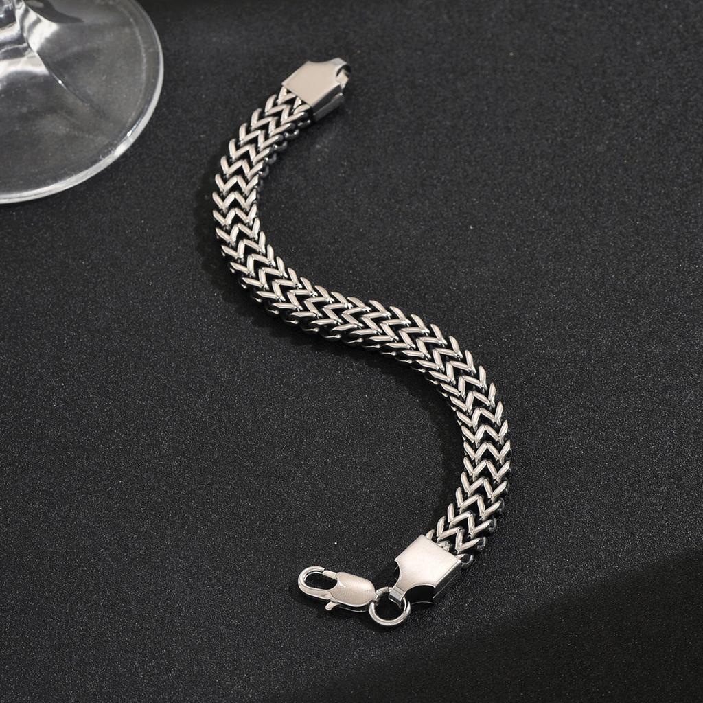 Good Cuban Link Bracelets Retro Unique Bracelet Men Daily Versatile Stainless Steel Jewelry Made In China ALN25123158