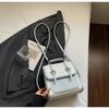 Schoolbag Personality Foreign Beautiful Backpack Women 1011 Spring New Retro Small Backpack Fashion Commuter Shoulder Bag