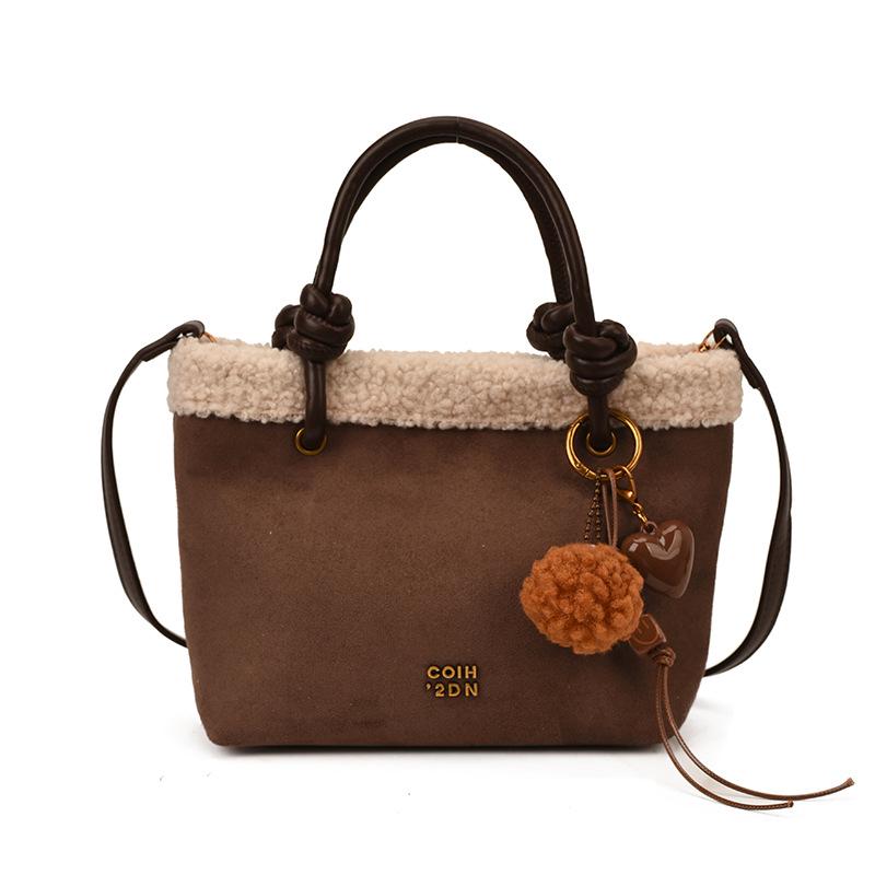 

2025 Autumn/Winter Suede Versatile High-end Retro Shoulder Handbag