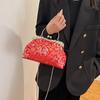 2025 Neue Muscheltasche im chinesischen Stil Kettentasche Nietenhandtasche Jahr des Drachen Aufdruck Damen Schultertasche Umhängetasche