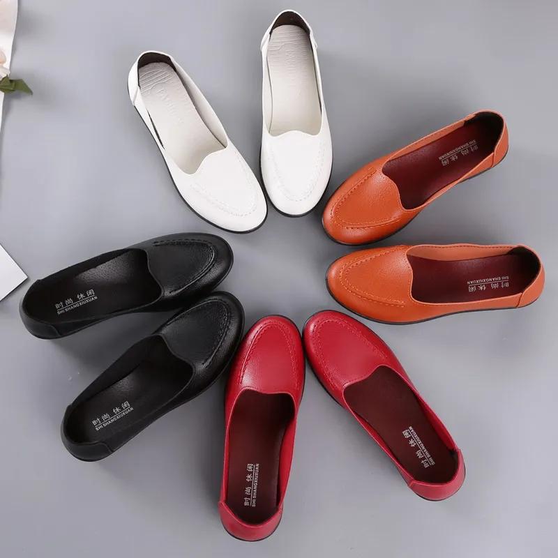 Handmade Leather Soft Shoes Female Flats Lady Round Toe Shoes Loafers Casual Shoes Women