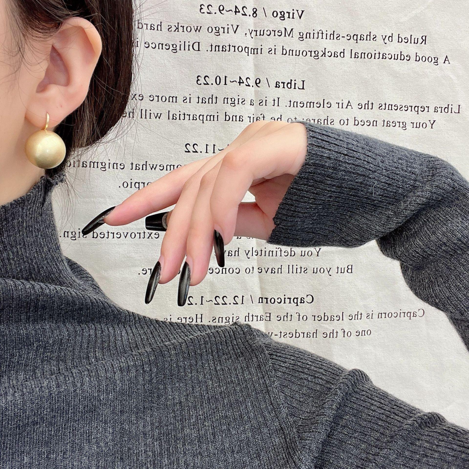 

Элегантные серьги с золотым жемчугом 2024 года — европейские и американские серьги-крючки для женщин на осень/зиму высшего качества AE053 золотой