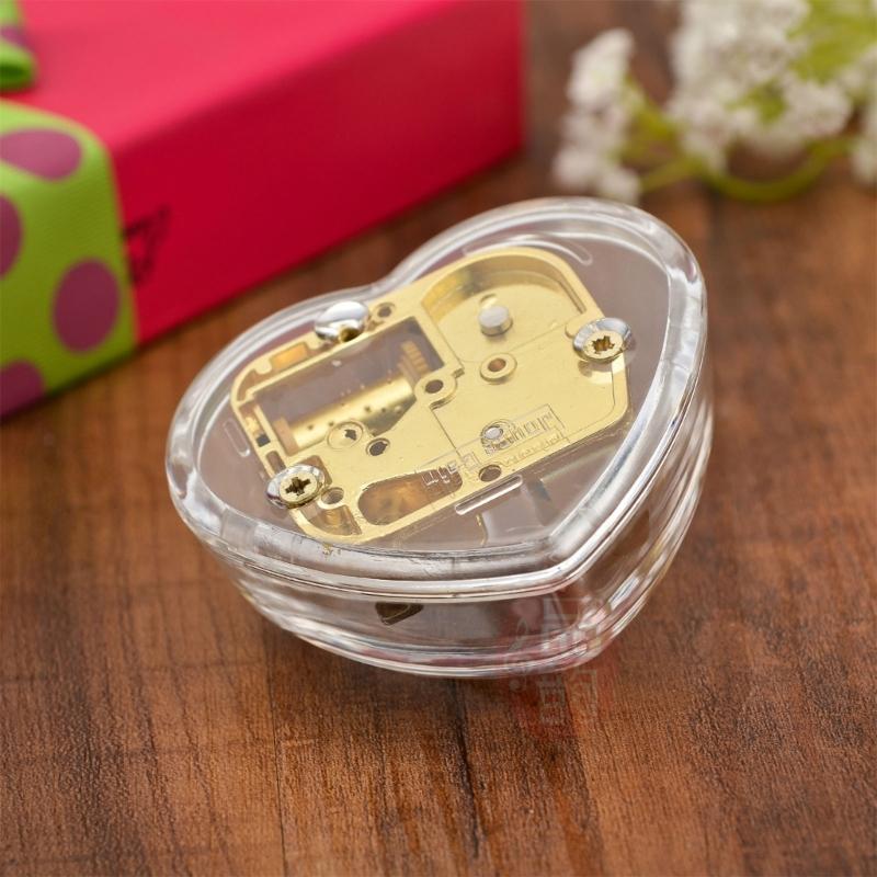Hand Windup Metal Movement Octave Box Music Box with Transparent Acrylic Heart Shape For Friend Couple Birthday Gift