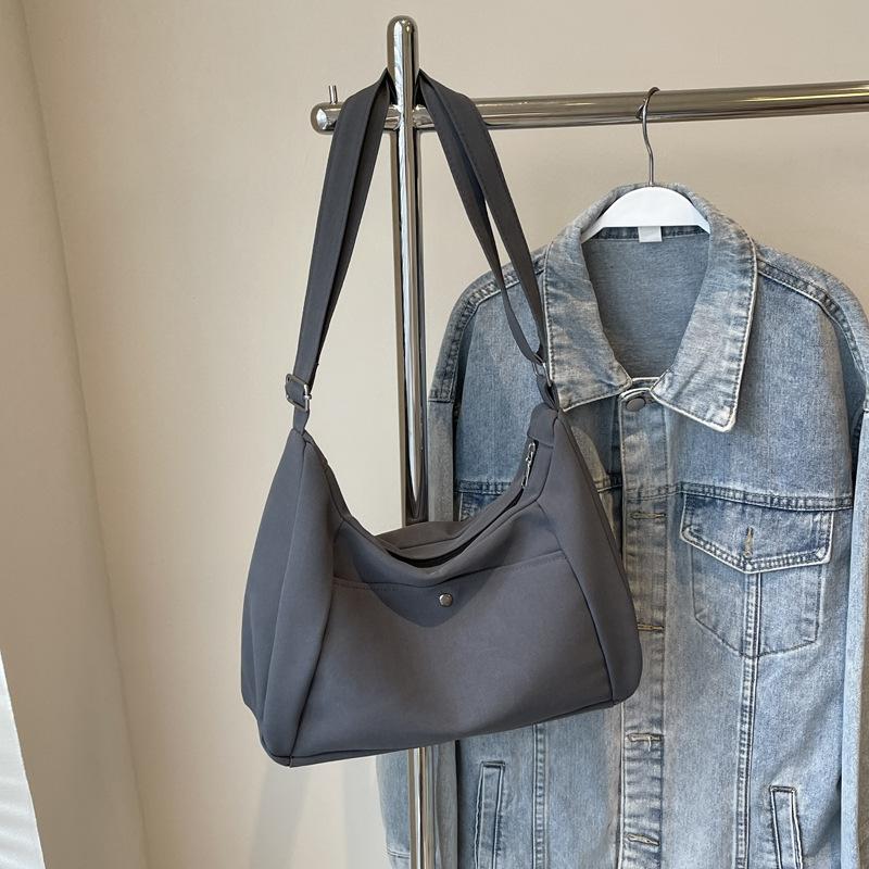 2025 New Shoulder Underarm Bag Women's Bag Trendy Versatile Simple Fashion Korean Version Large Capacity Messenger Canvas Bag