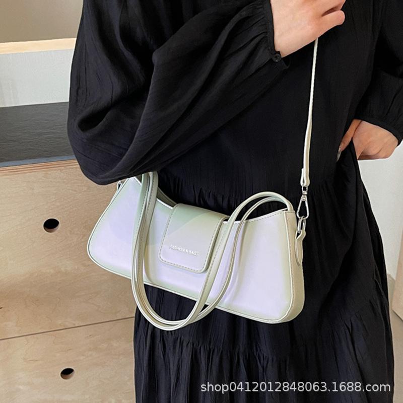 Fashion niche underarm bag women's 2025 new French light luxury shoulder messenger bag foreign style work commuter bag