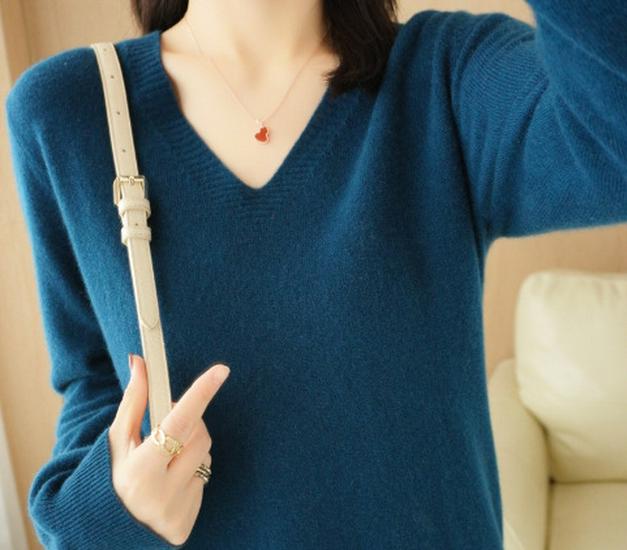 Korean Style V-Neck Long Sleeve Knitted Sweater for Women - Autumn/Winter Solid Color Loose Fit Pullover Top
