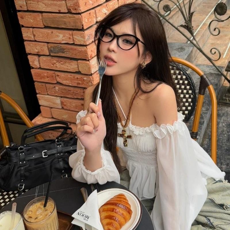 Spring Sexy Off Shoulder Ruffled Peplum Slim Fit Lantern Sleeve Halter Top For Women