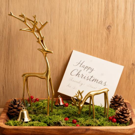 Minimalist Reindeer Statue Artistic Alloy Deer Sculpture Modern Abstract Golden Reindeer Ornament for Christmas