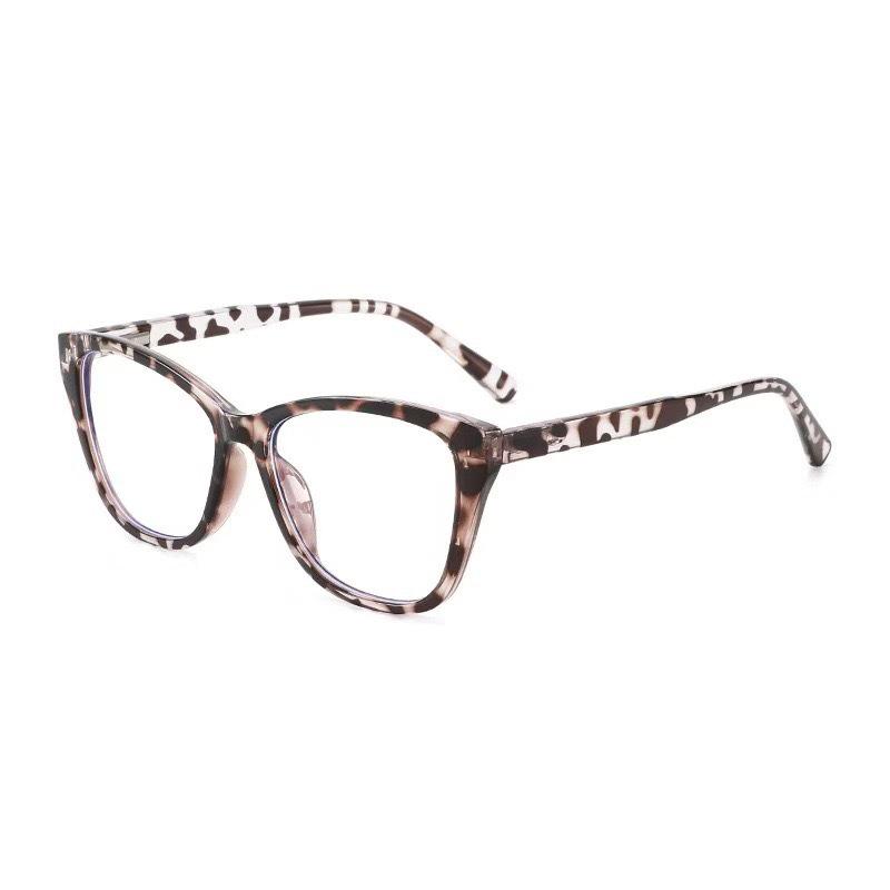 TR90 Retro Cat Eye Blue Light Blocking Glasses for Women – Fashionable Slimming Design with Color Block Flat Lenses.