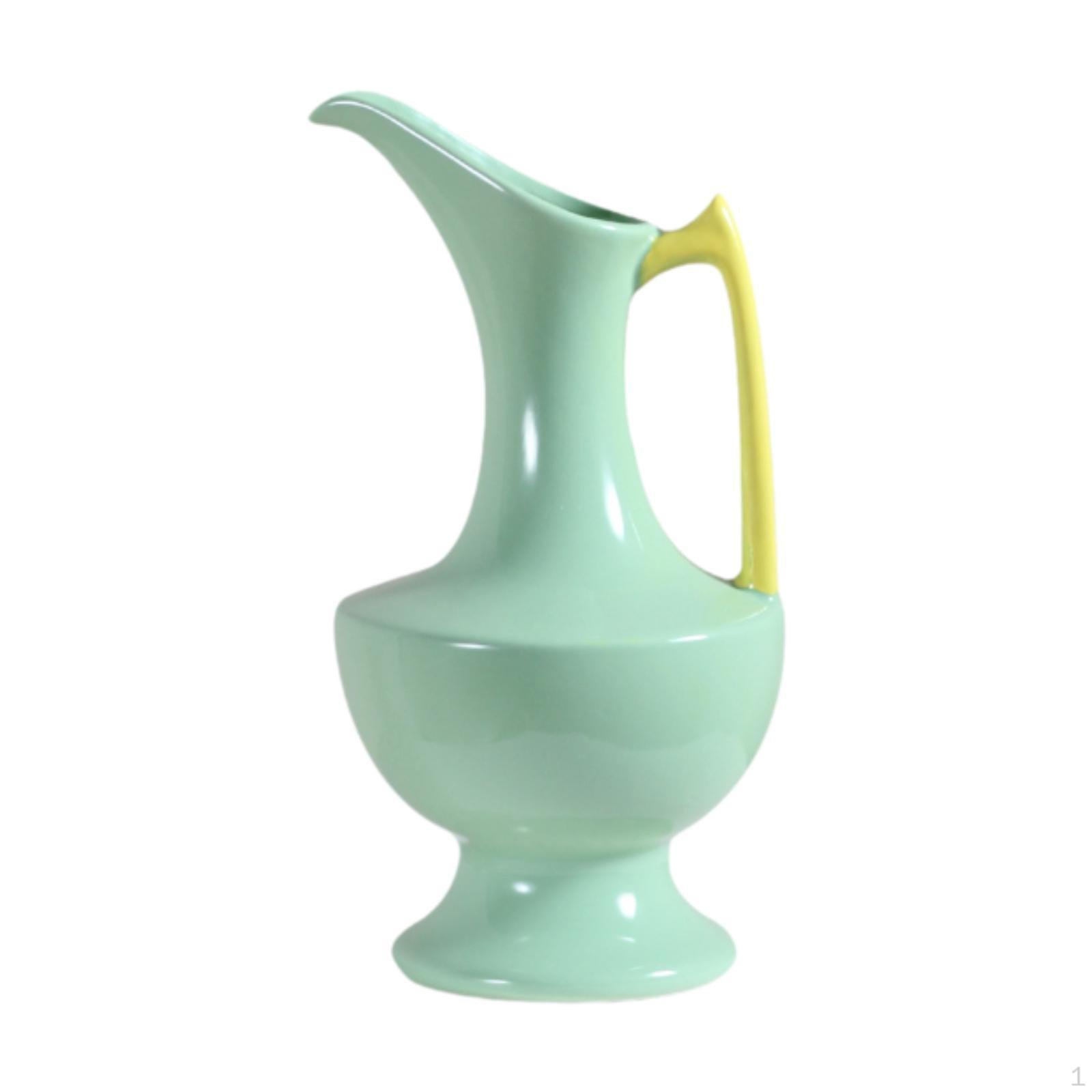 

Художественная ваза для цветов с ручками и носиками для установки на столе