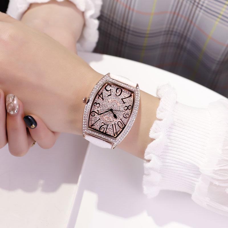 Classic 2019 Big Size New Fashion Tonneau Watch Men Designer Brand Luxury Fully Diamond Man Watches Quartz Wrist Watch With Rhinestone