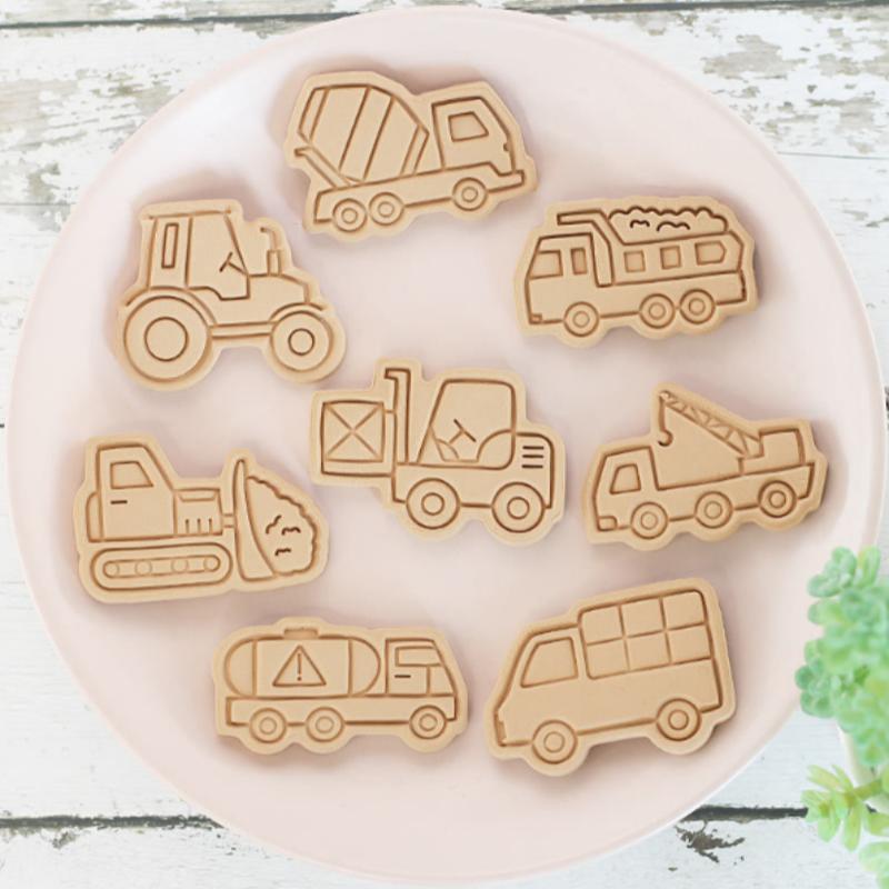8Pcs/Set 3D Cartoon Cat Cookie Cutters - Plastic Pressable Biscuit Stamp Molds | Kitchen Baking Pastry Tools for Home & Party
