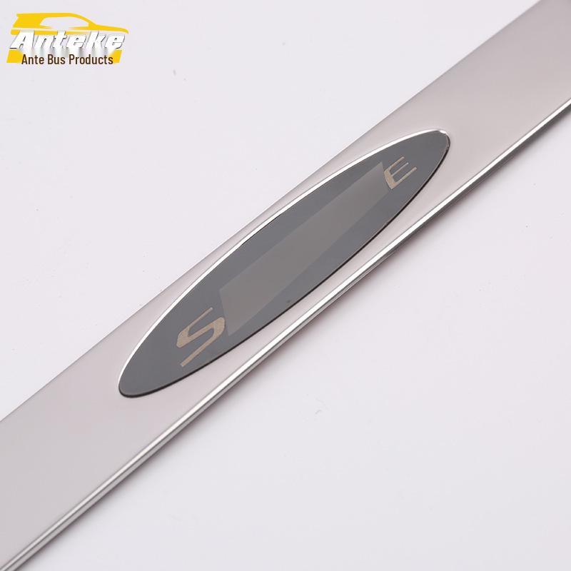 19 Santa Fe Tailgate Trim: Rear Trunk Bright Strip & Bumper Protector Anti-Scratch Plate