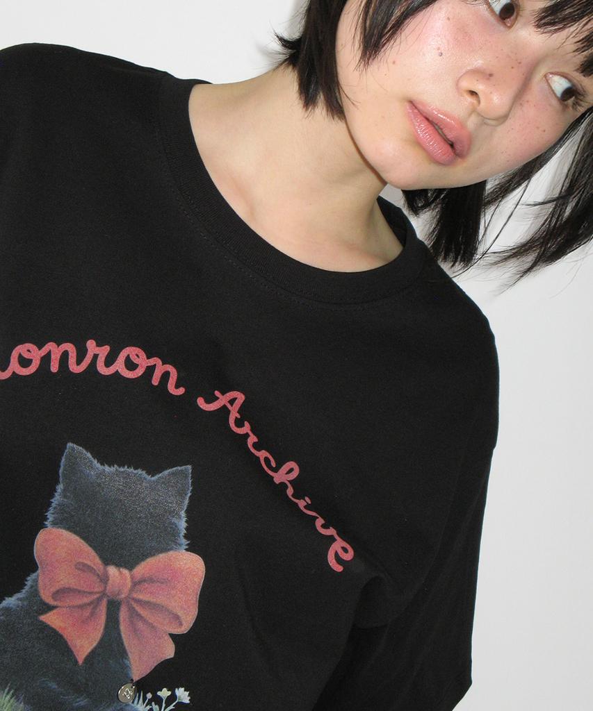 RONRON Ribbon Cat Basic Fit T Shirt Black