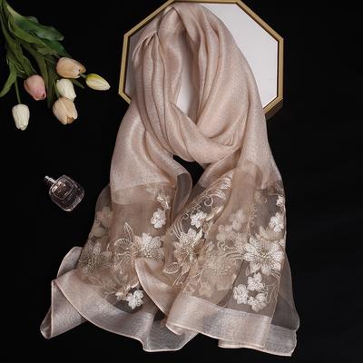 Luxe Zijden Sjaal Scarf Voor Vrouwen Design Borduurwerk Bloemen Hijab Wraps Bufandas Vrouwen Hoofddoek Fouloud Echarpe
