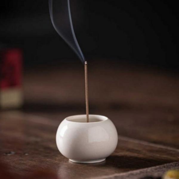Traditional Korean Moon Jar Incense Holder – Celadon White