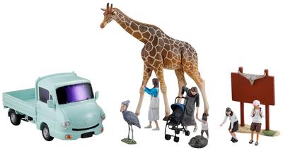 Kaiyodo Artpla ARTPLA Tourist and Giraffe Set Unpainted Unassembled Plastic Model Kit AP005